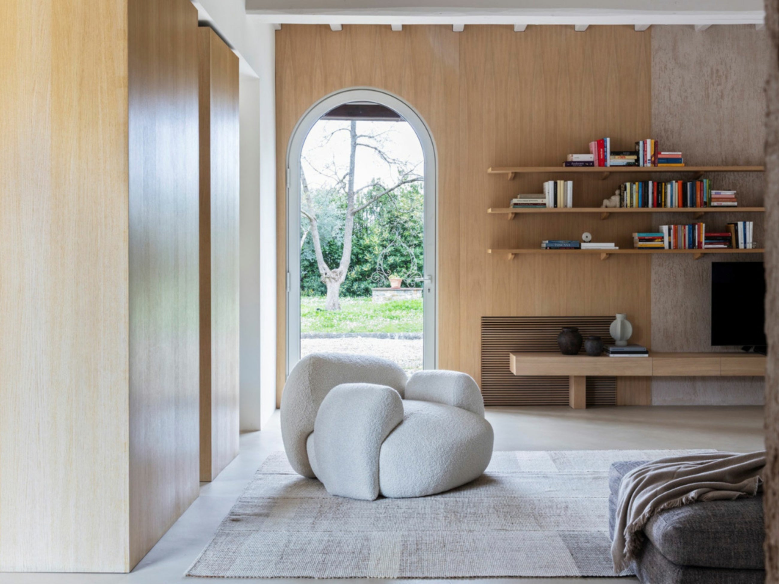 MOCHI Lounge Chair