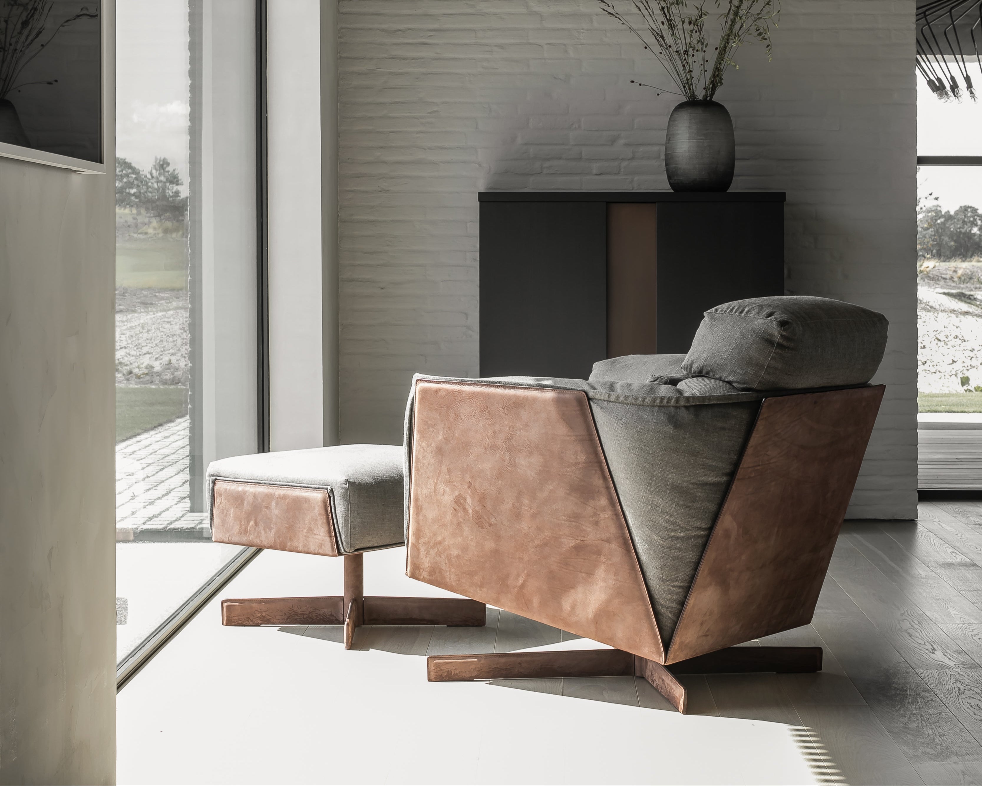 HEIT Lounge Chair